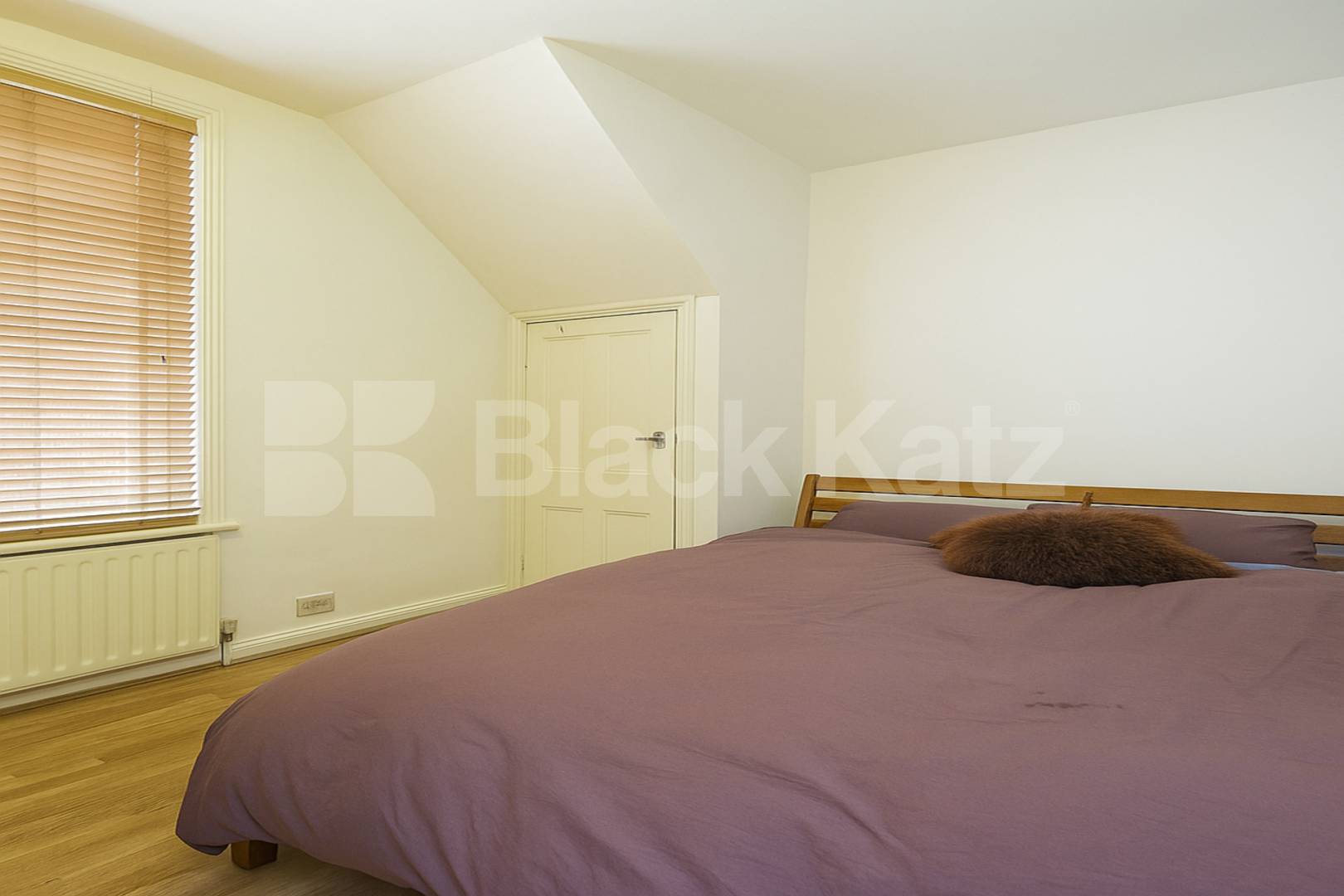 Bright 2-bed garden flat on Priory Road N8 with modern interiors and garden Priory Road, Muswell Hill 